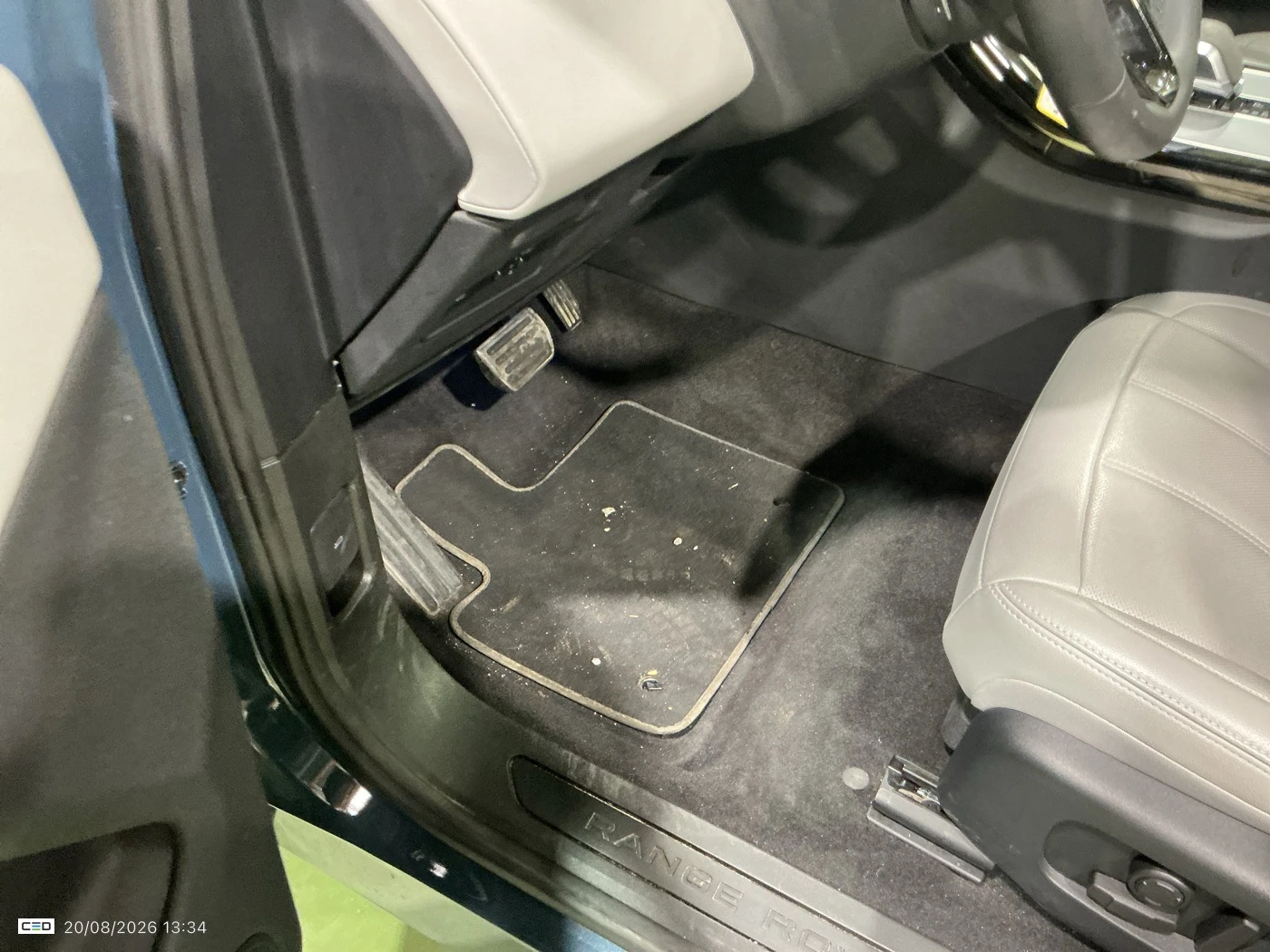 Land Rover Range Rover Evoque 2.0 MHEV 4WD LEATHER NAVI , снимка 16 - Автомобили и джипове - 56201582