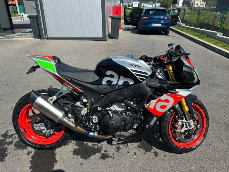 Aprilia Tuono 1100 V4 Factory