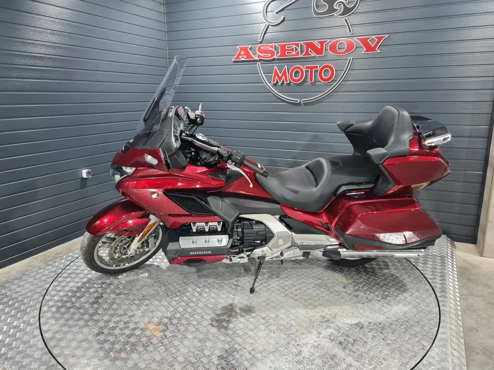 Honda Gold Wing RED STORM - изображение 3