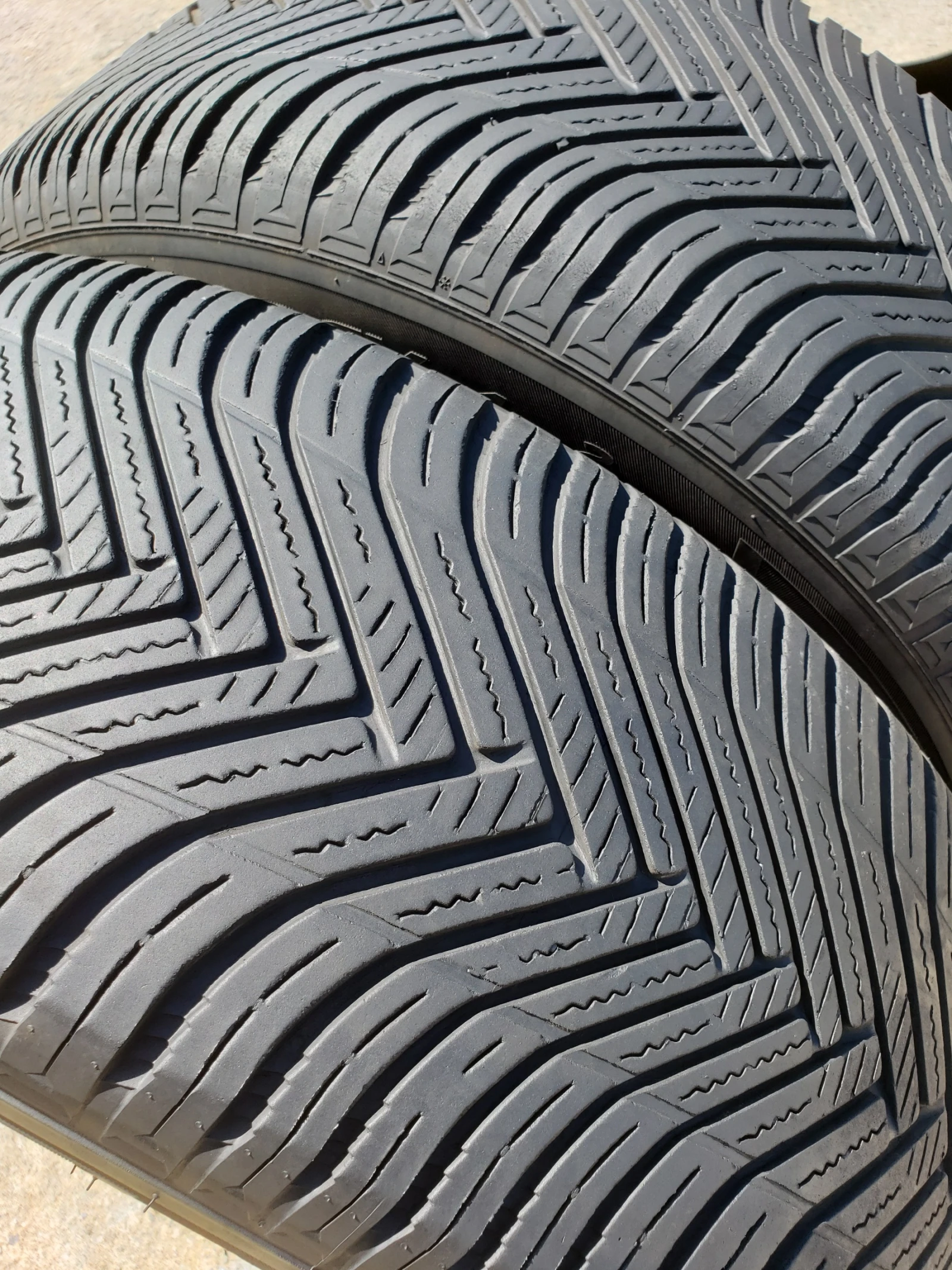Гуми Всесезонни 255/55R18, снимка 4 - Гуми и джанти - 56116328