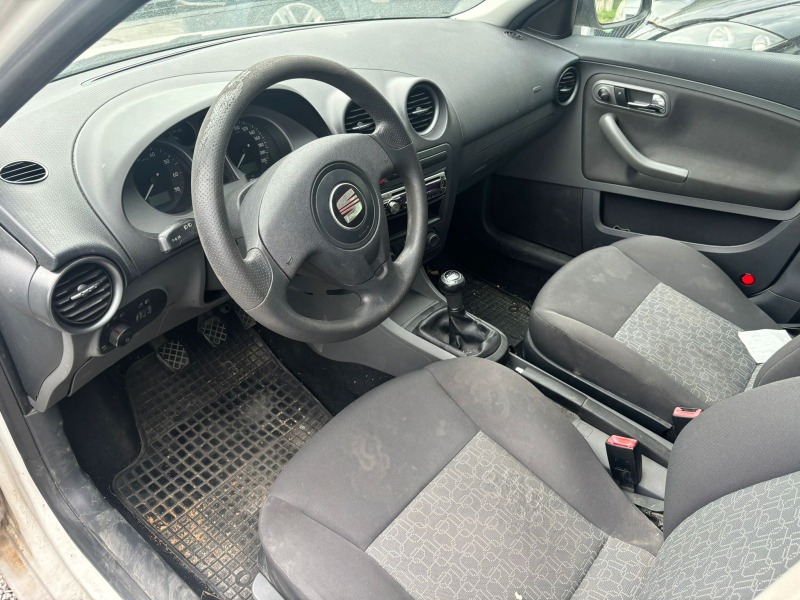 Seat Ibiza 1, 200 EURO4 , снимка 4 - Автомобили и джипове - 46448012