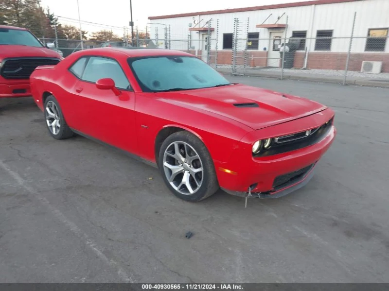 Dodge Challenger 5.7L V-8 VVT, 372HP Rear Wheel Drive, снимка 1 - Автомобили и джипове - 48312208