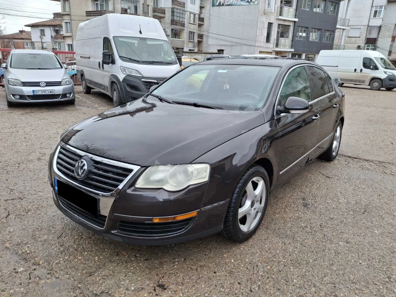 VW Passat 2.0 FSI Highline, снимка 3 - Автомобили и джипове - 48939753