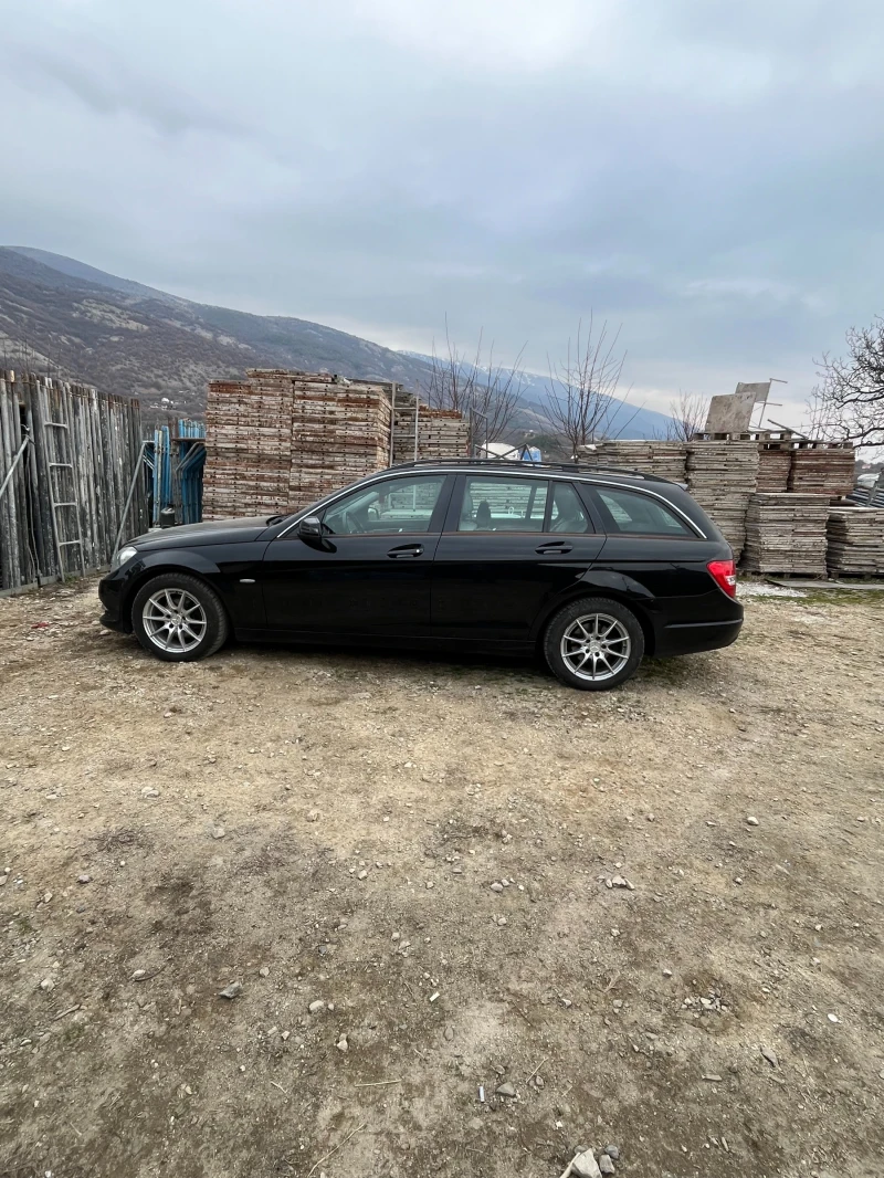 Mercedes-Benz C 220 2, 2, снимка 6 - Автомобили и джипове - 49143243