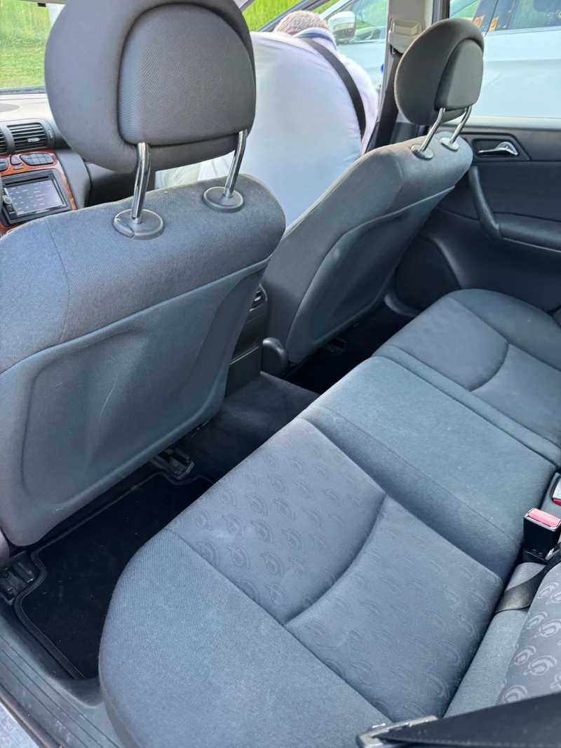 Mercedes-Benz C 180 Kompressor Top, снимка 12 - Автомобили и джипове - 52475958