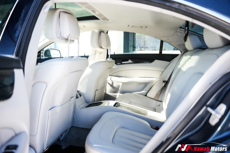 Mercedes-Benz CLS 400 AMG PACK* FACELIFT* HARMAN* KEYLESS* М.ТОЧКА, снимка 15 - Автомобили и джипове - 52815793