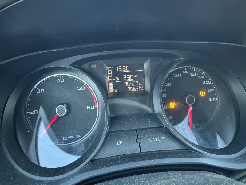 Seat Ibiza, снимка 7 - Автомобили и джипове - 53063214