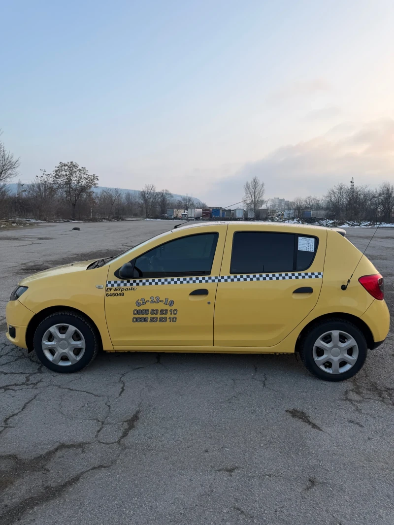 Dacia Sandero, снимка 6 - Автомобили и джипове - 53205638