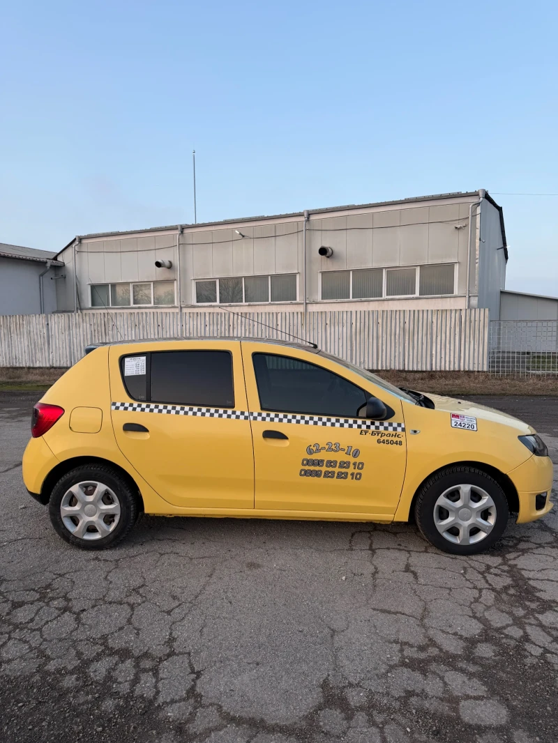 Dacia Sandero, снимка 3 - Автомобили и джипове - 53205638