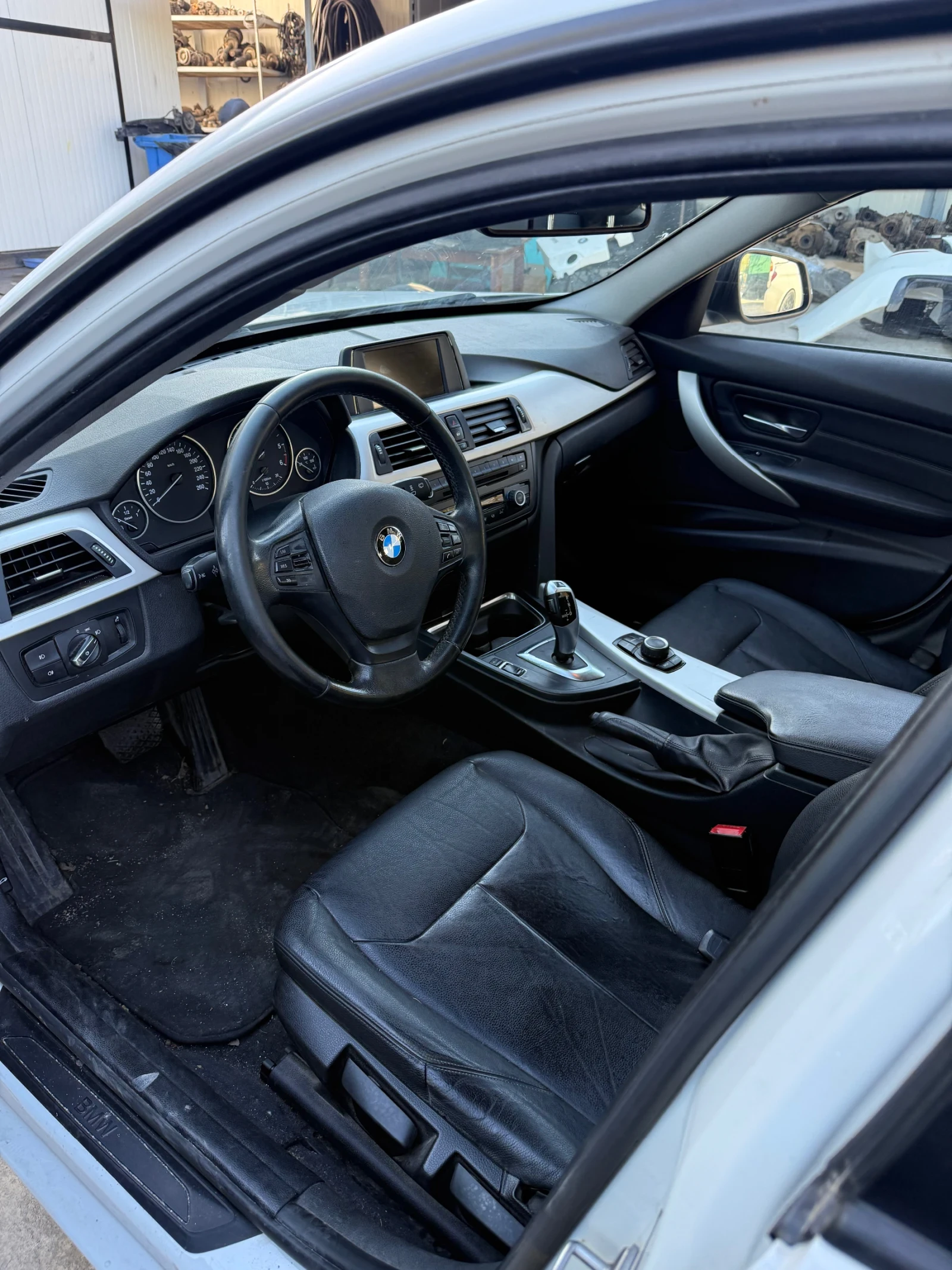 BMW 320 270к км реални! Xdrive - изображение 3