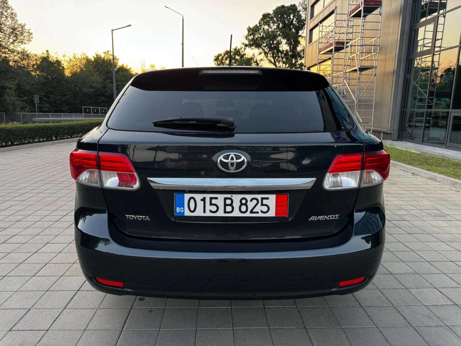 Toyota Avensis 2.0D4D* Navi* Camera* Tempomat* FaceLift*  - изображение 6
