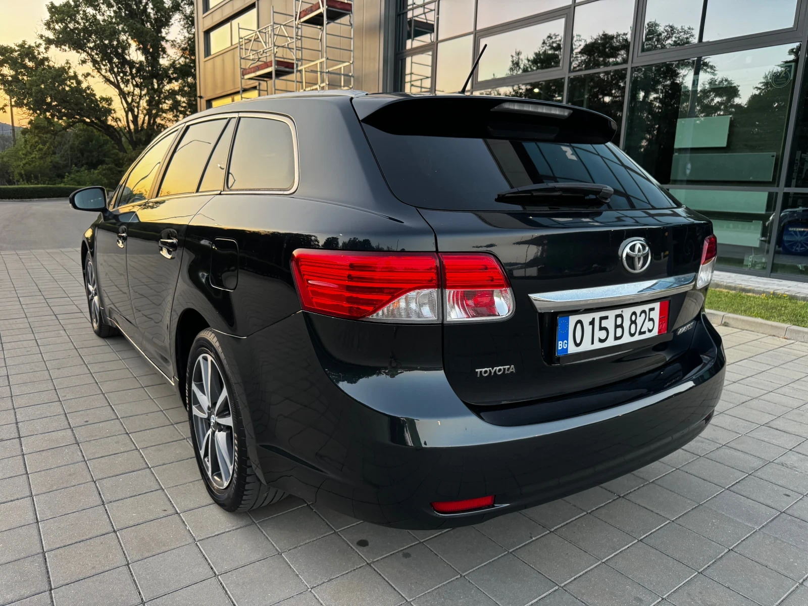 Toyota Avensis 2.0D4D* Navi* Camera* Tempomat* FaceLift*  - изображение 5