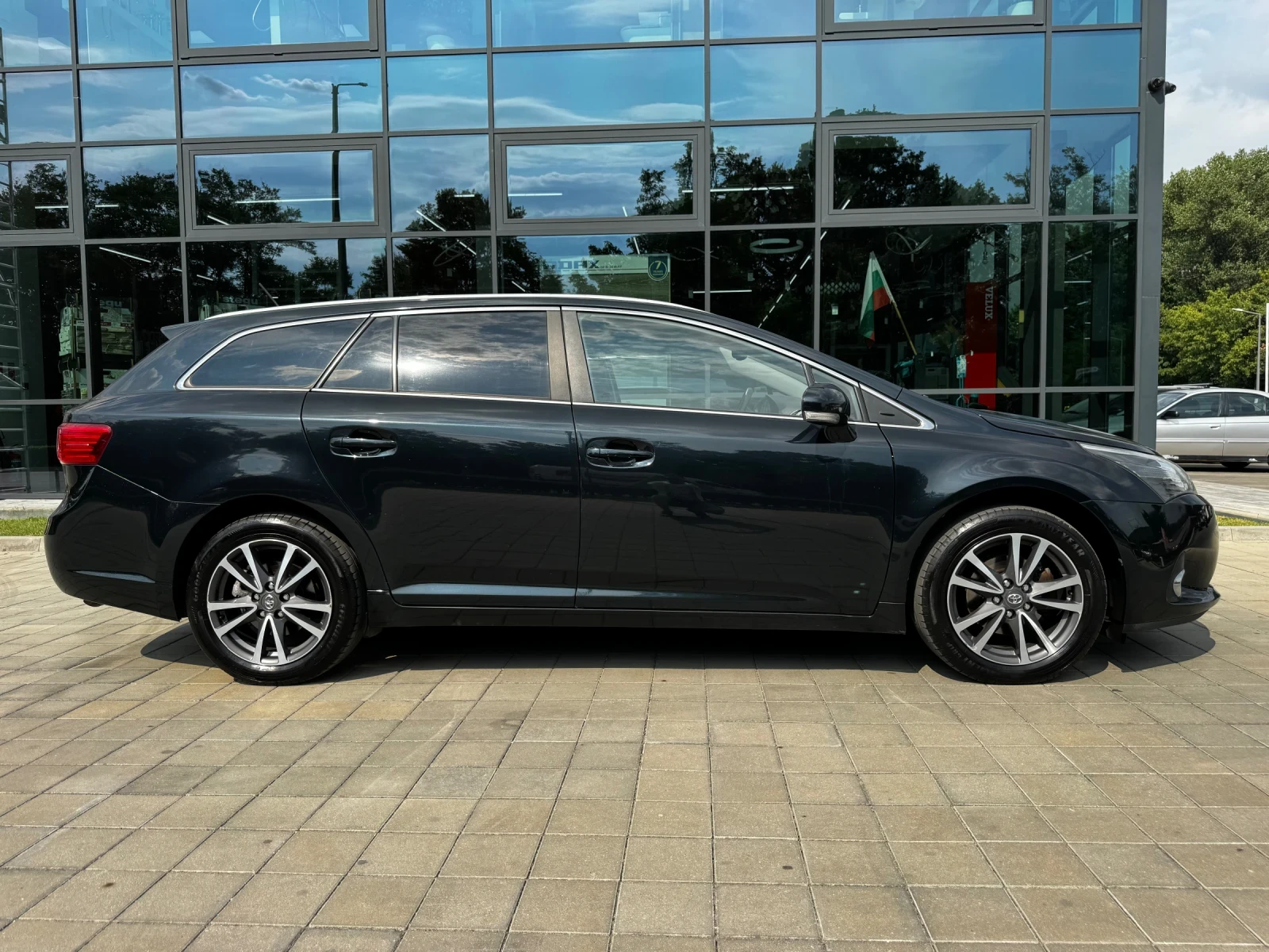 Toyota Avensis 2.0D4D* Navi* Camera* Tempomat* FaceLift*  - изображение 8