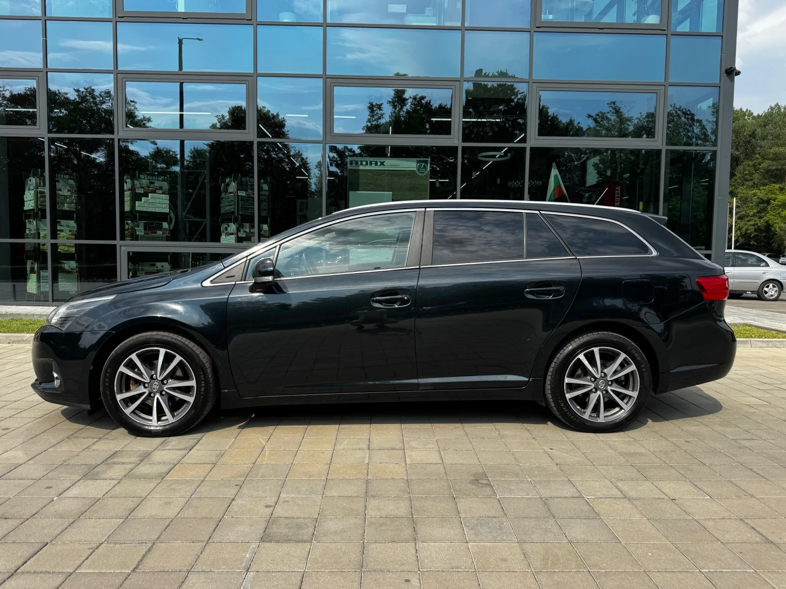 Toyota Avensis 2.0D4D* Navi* Camera* Tempomat* FaceLift*  - изображение 4