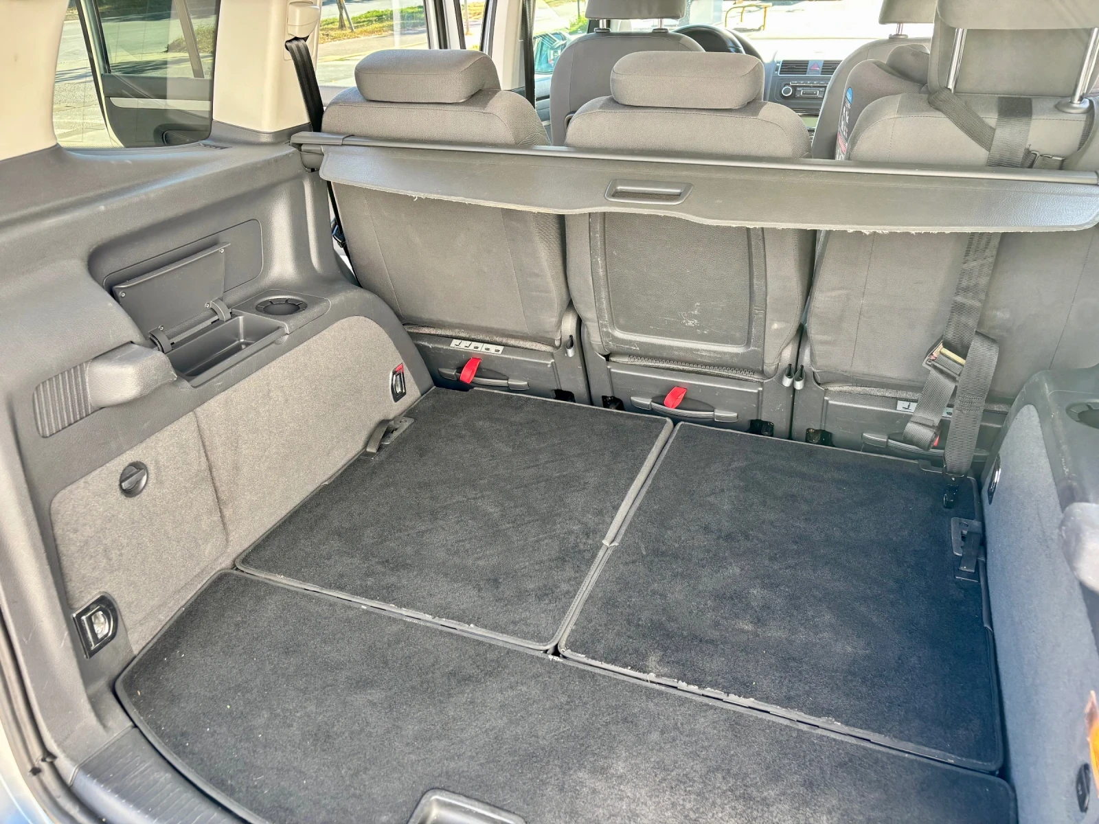 VW Touran 1.6 TDI DSG 7  | Mobile.bg   16