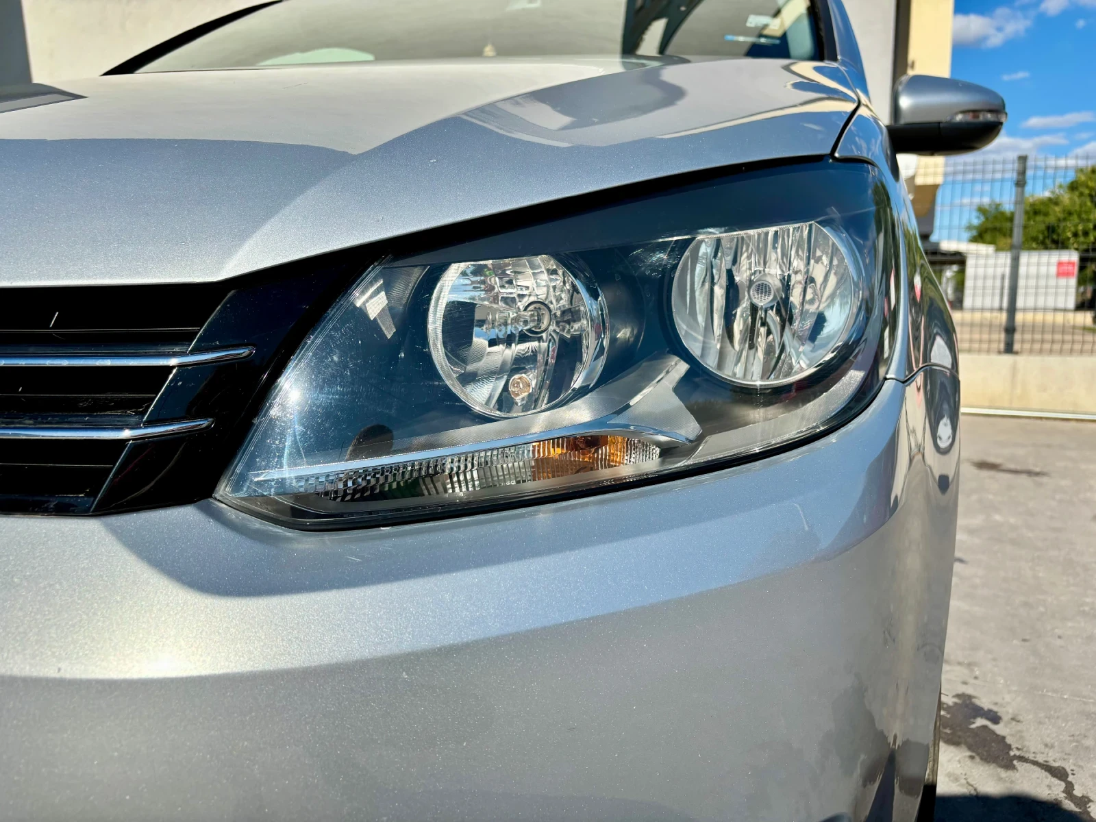 VW Touran 1.6 TDI DSG 7 Местен - изображение 5