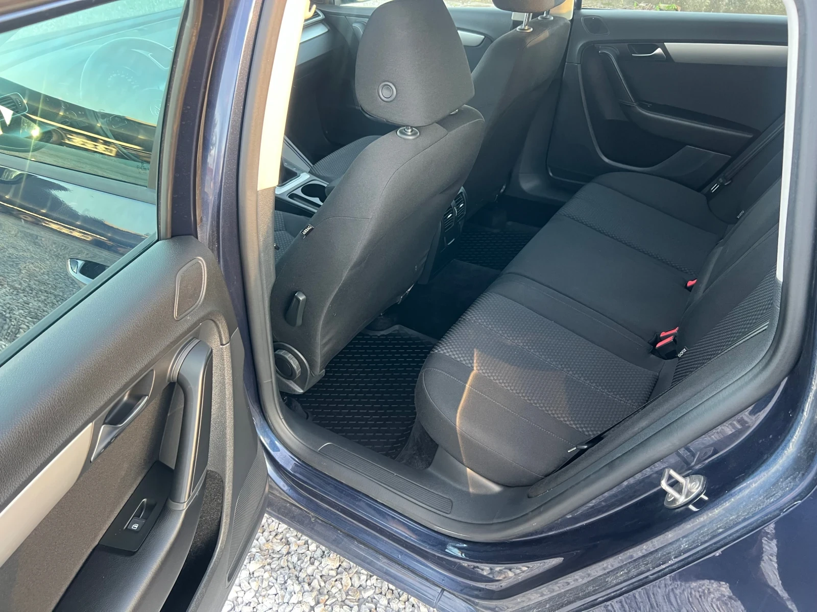 VW Passat, снимка 8 - Автомобили и джипове - 54046538