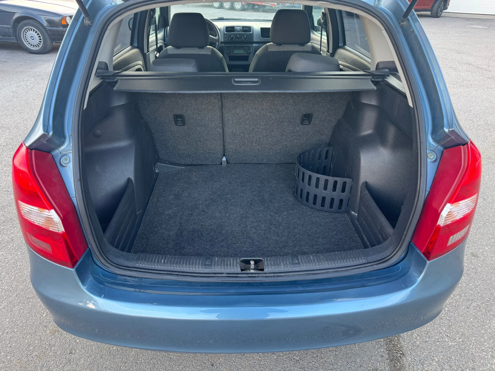 Skoda Fabia 1.2i FACELIFT, снимка 16 - Автомобили и джипове - 54046880