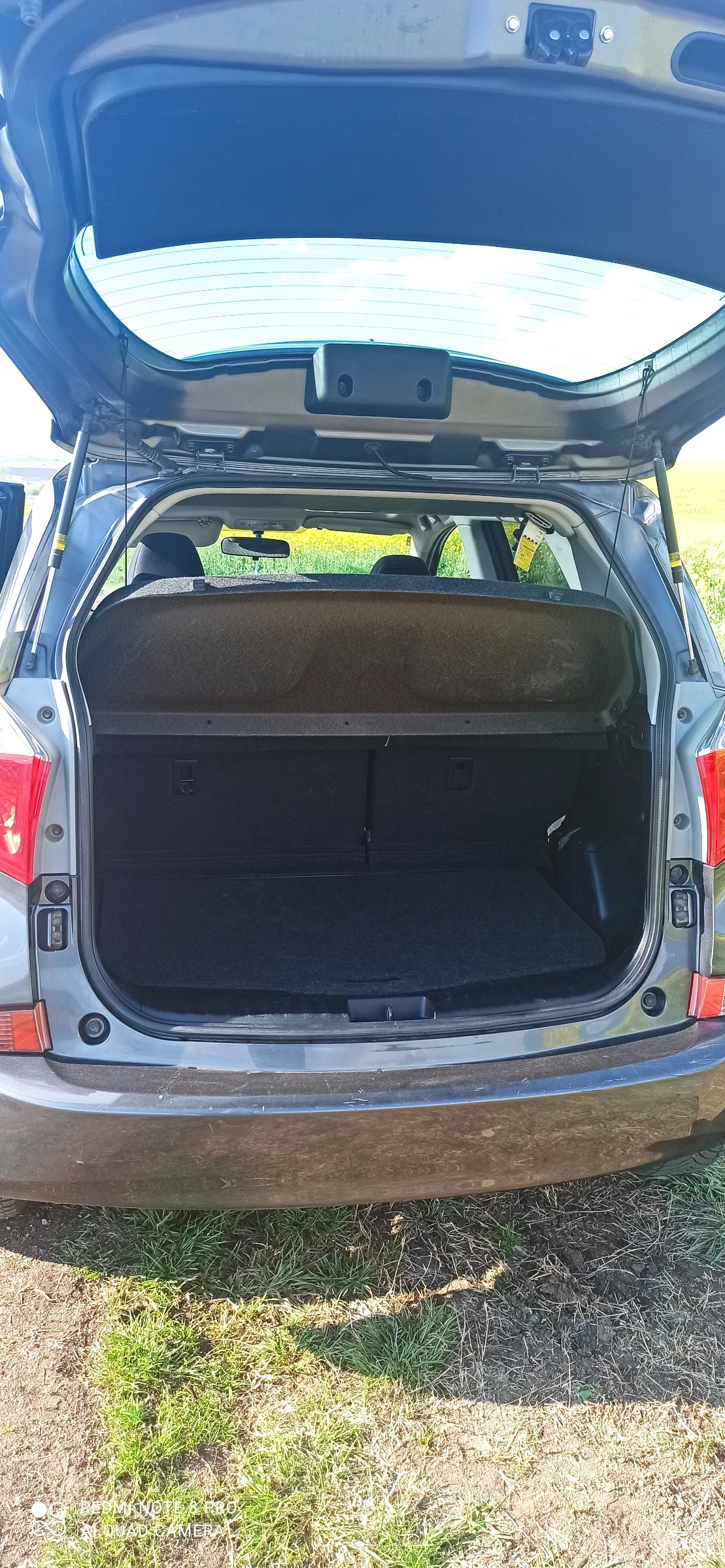 Toyota Verso S Камера Navi, снимка 3 - Автомобили и джипове - 54240837