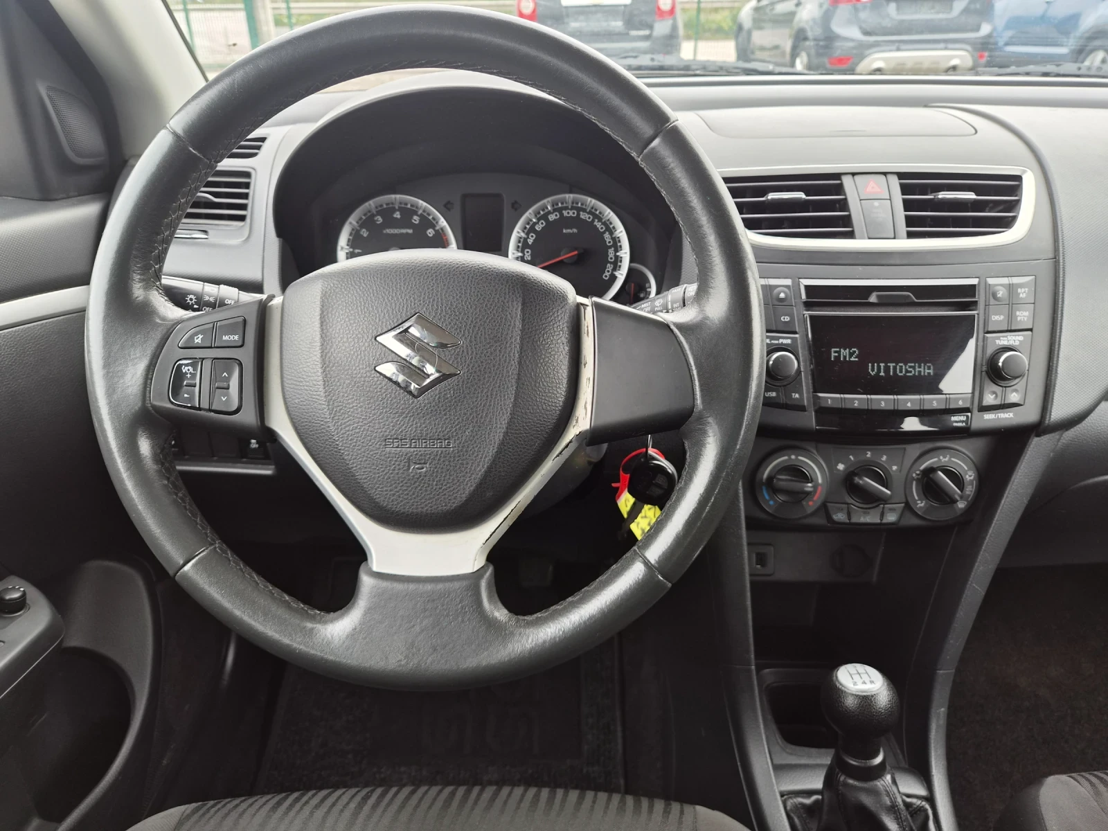 Suzuki Swift 1.2i 90кс EURO 5B 12.2013, снимка 12 - Автомобили и джипове - 54473691
