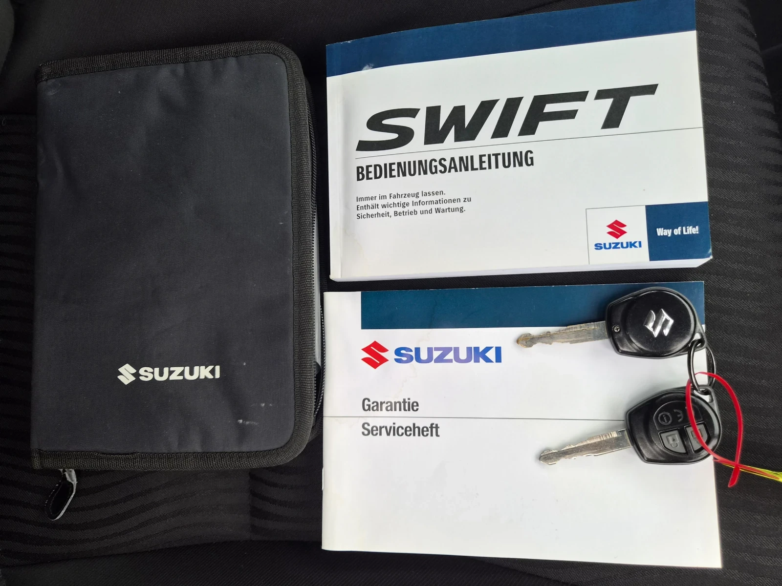 Suzuki Swift 1.2i 90кс EURO 5B 12.2013, снимка 15 - Автомобили и джипове - 54473691