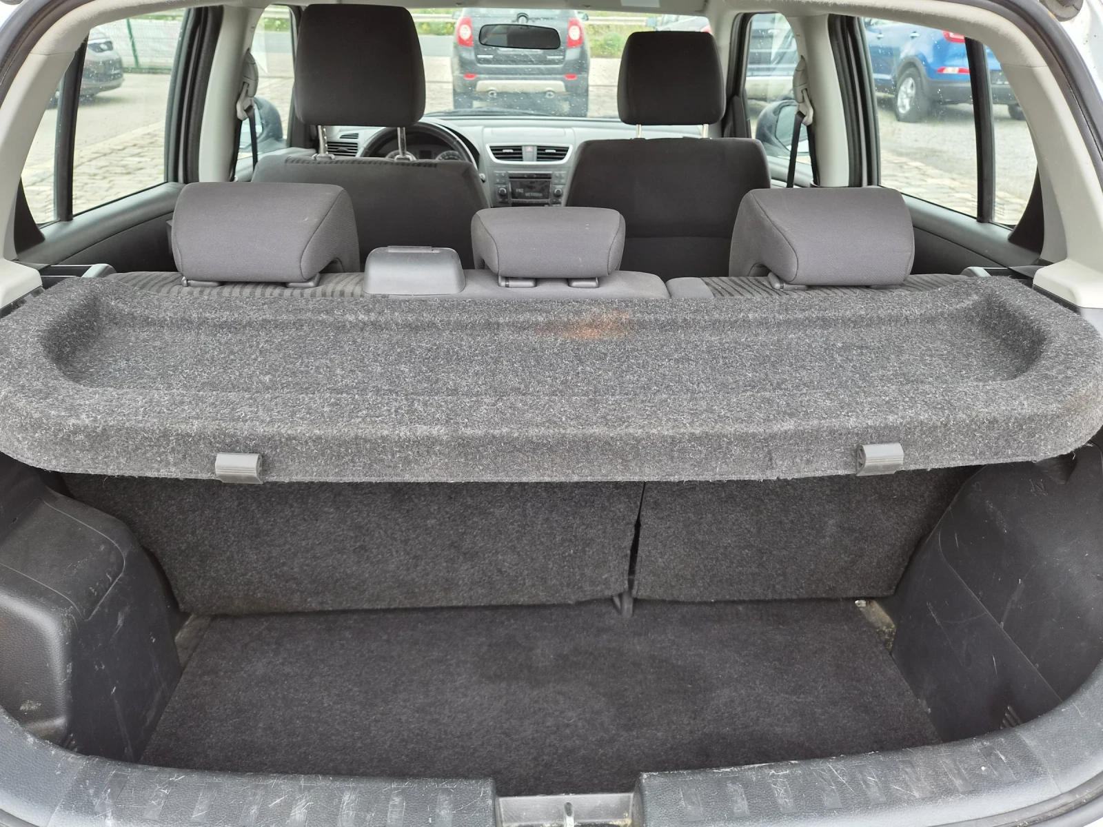 Suzuki Swift 1.2i 90кс EURO 5B 12.2013, снимка 9 - Автомобили и джипове - 54473691