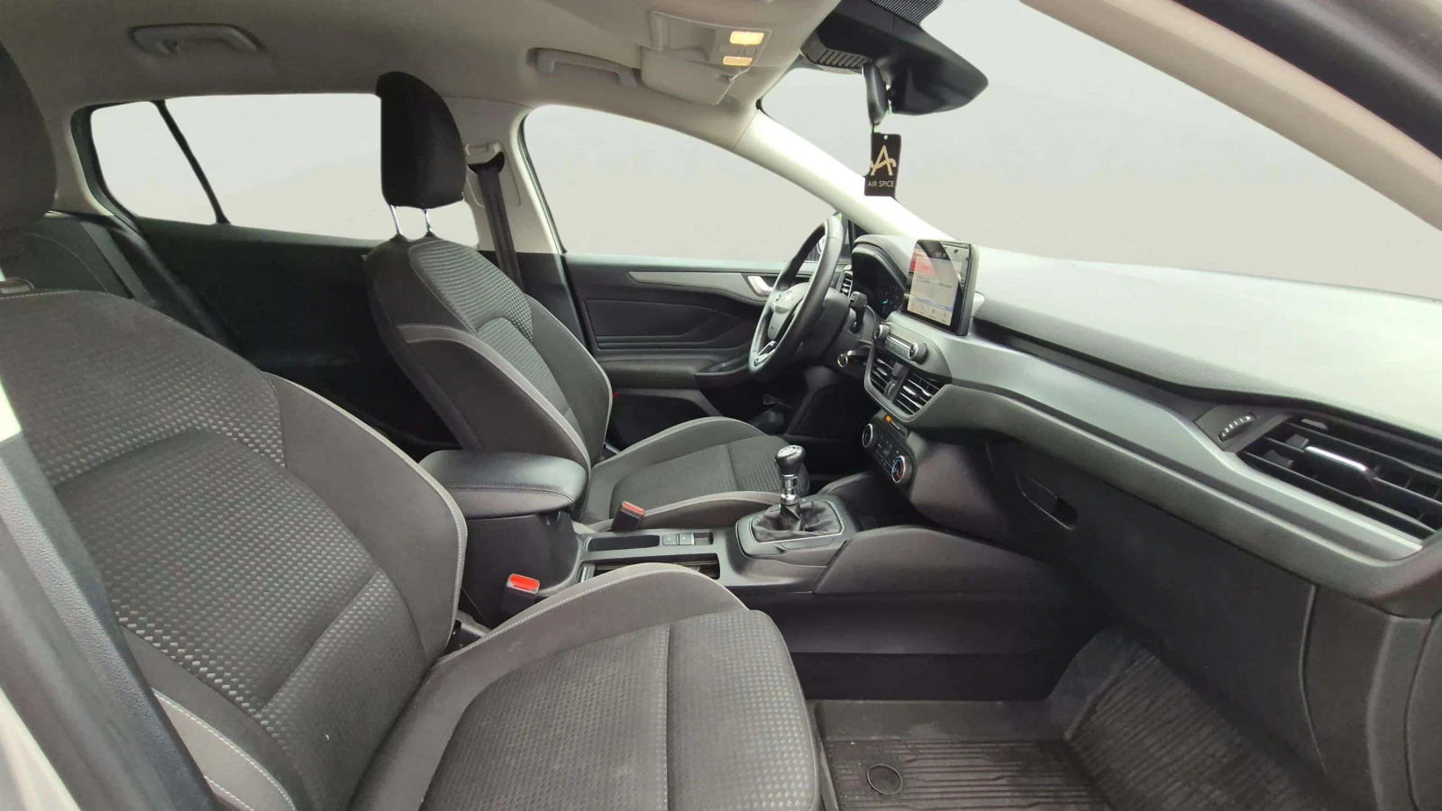 Ford Focus 1.0 EcoBoost, снимка 10 - Автомобили и джипове - 54541110