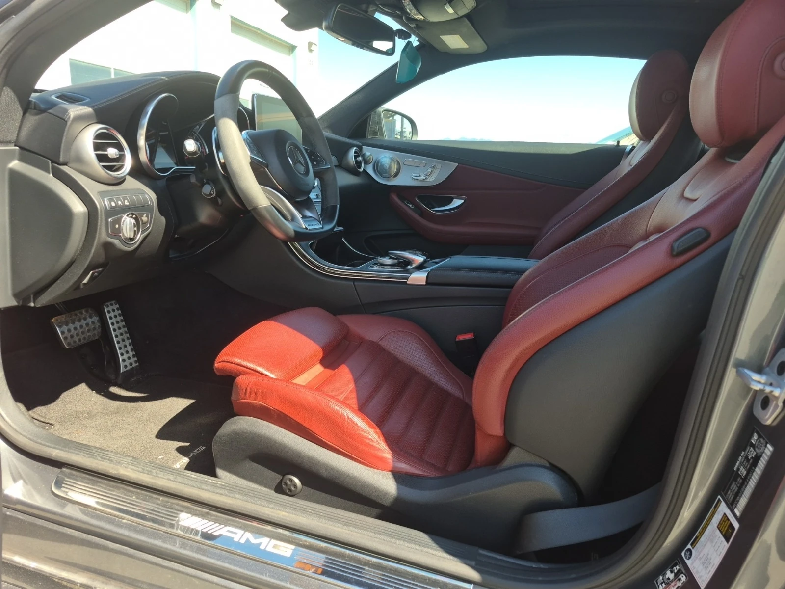 Mercedes-Benz C 43 AMG COUPE * * CARFAX * * АВТО КРЕДИТ * * , снимка 5 - Автомобили и джипове - 54887441