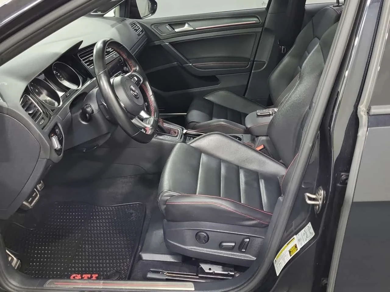 VW Golf * AUTOBAHN * CARFAX * , снимка 9 - Автомобили и джипове - 55111457
