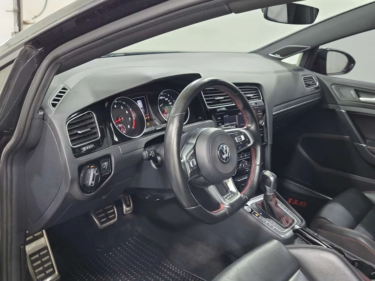 VW Golf * AUTOBAHN * CARFAX * , снимка 6 - Автомобили и джипове - 55111457