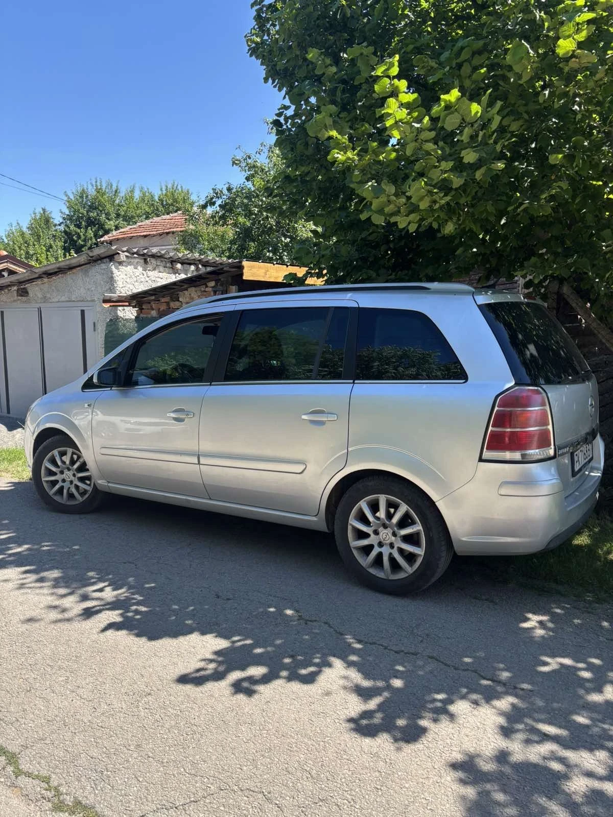 Opel Zafira, снимка 2 - Автомобили и джипове - 55241910