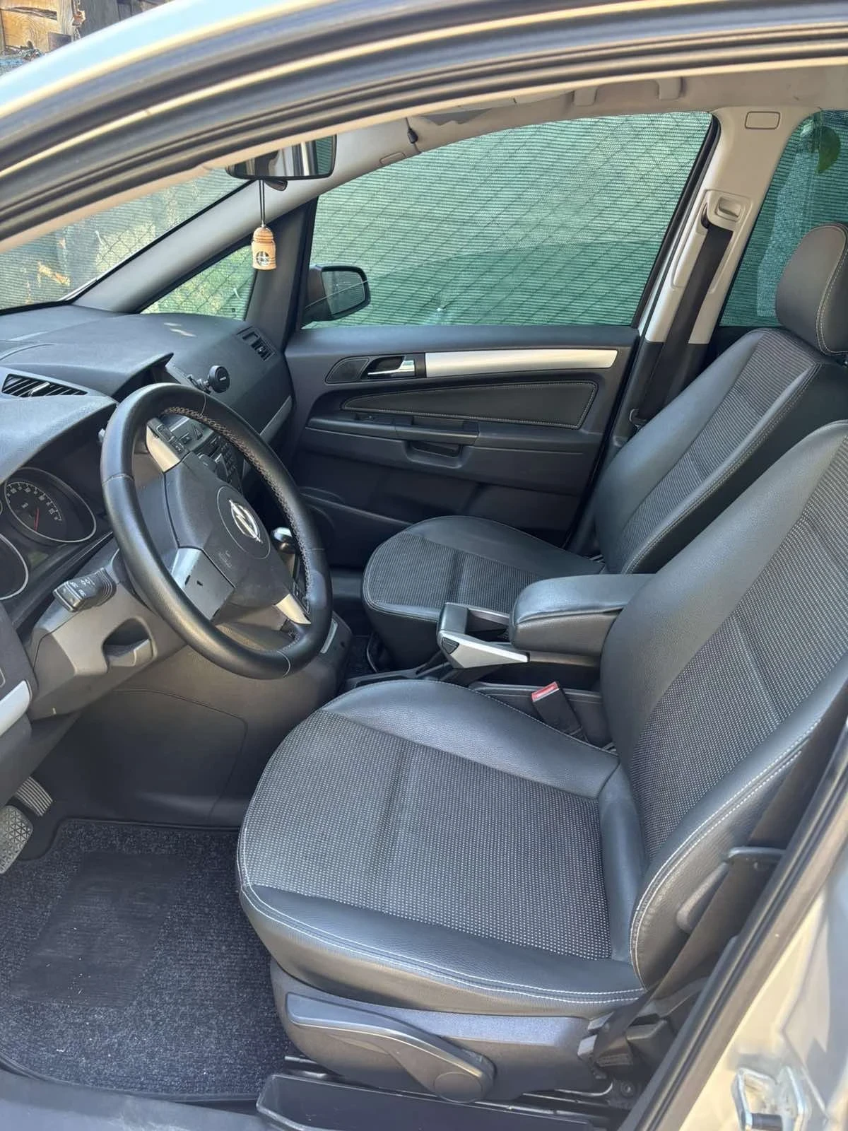 Opel Zafira, снимка 6 - Автомобили и джипове - 55241910