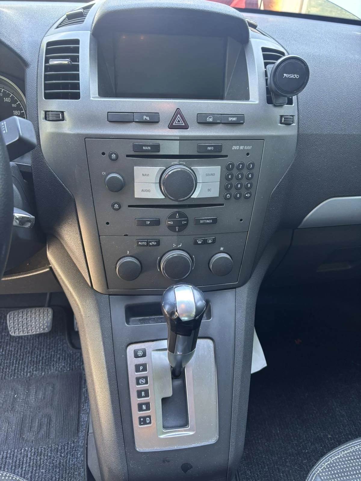 Opel Zafira, снимка 7 - Автомобили и джипове - 55241910