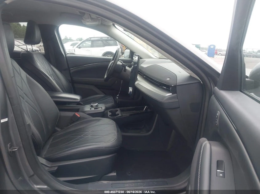 Ford Mustang Mach-E Select, снимка 5 - Автомобили и джипове - 55288813
