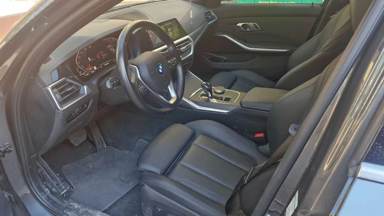 BMW 330 i xDrive | CARFAX | АВТОКРЕДИТ БЕЗ ПЪРВОНАЧАЛНА , снимка 7 - Автомобили и джипове - 55670713