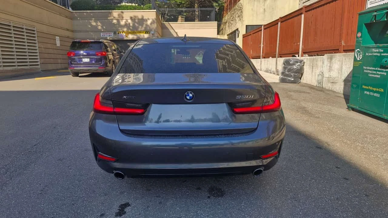 BMW 330 i xDrive | CARFAX | АВТОКРЕДИТ БЕЗ ПЪРВОНАЧАЛНА , снимка 5 - Автомобили и джипове - 55670713