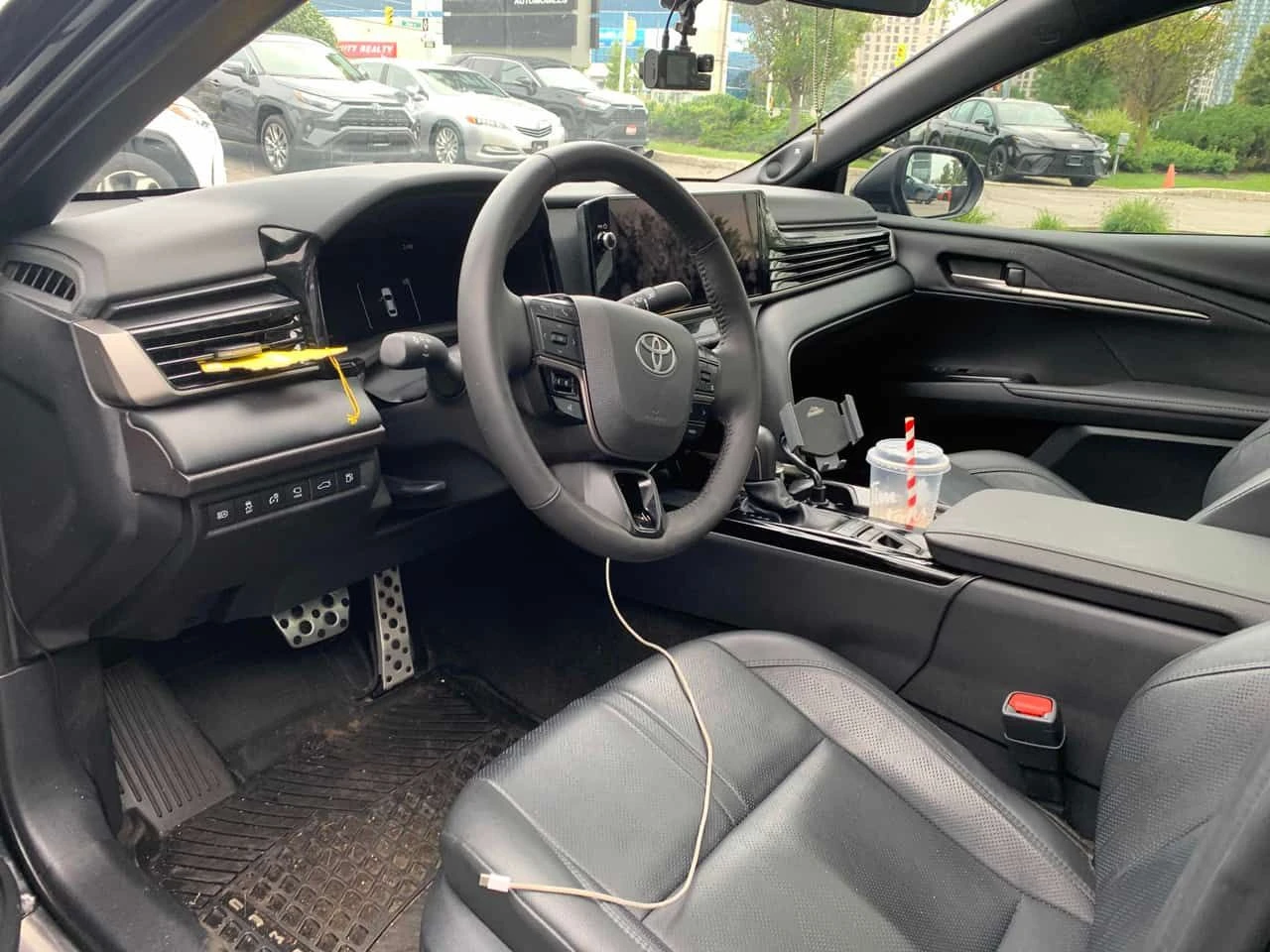 Toyota Camry CVT AWD | CARFAX | АВТОФИНАНСИРАНЕ, снимка 7 - Автомобили и джипове - 55710834