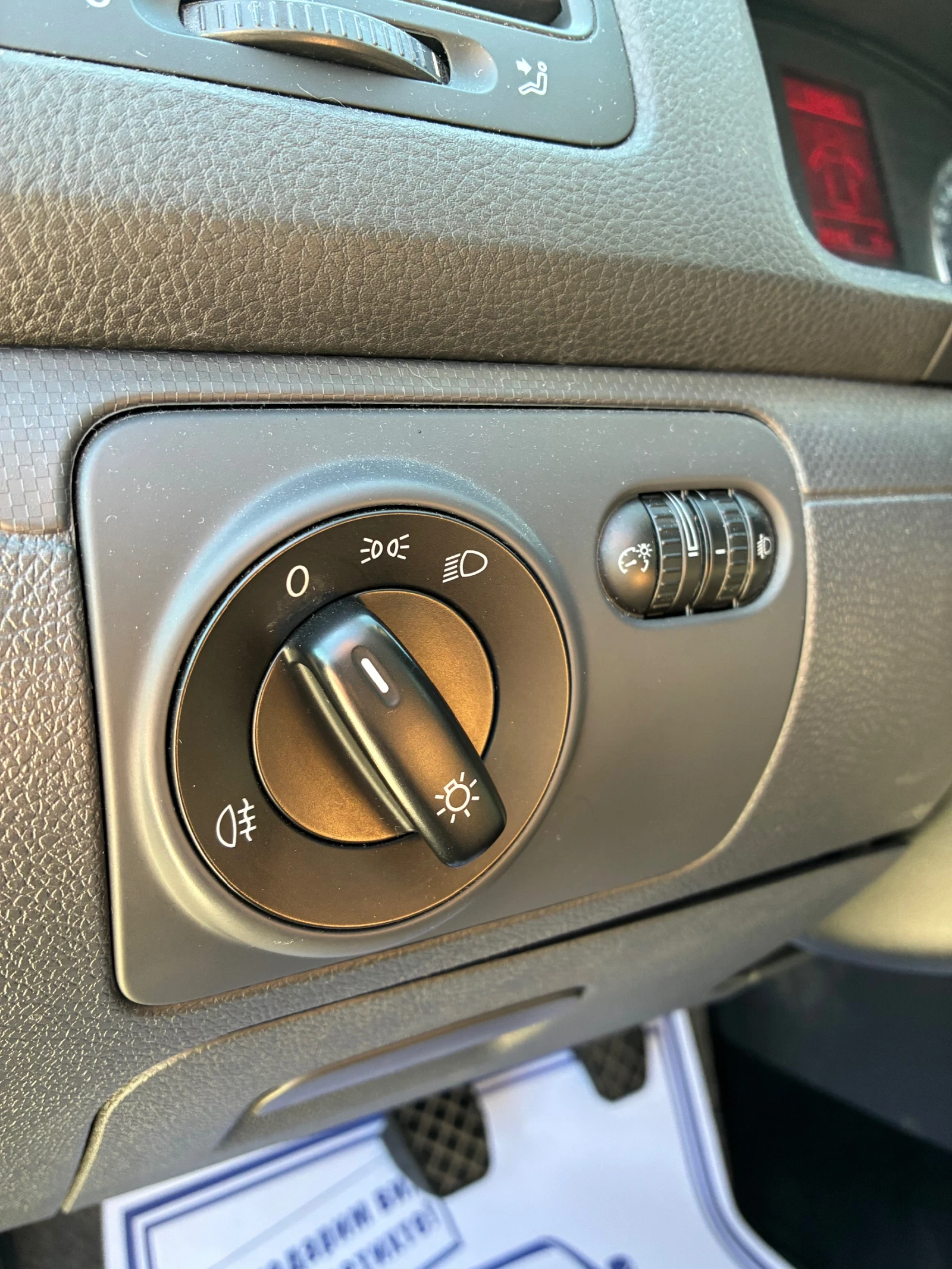 VW Golf 1.9TDI 🔝, снимка 13 - Автомобили и джипове - 55735827
