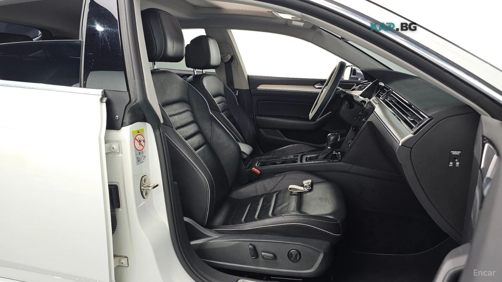 VW Arteon 2.0 TDI PREMIUM* КОЖА* ОБДУХ* МАСАЖИ* НАВИ* ПАНО, снимка 8 - Автомобили и джипове - 55886843