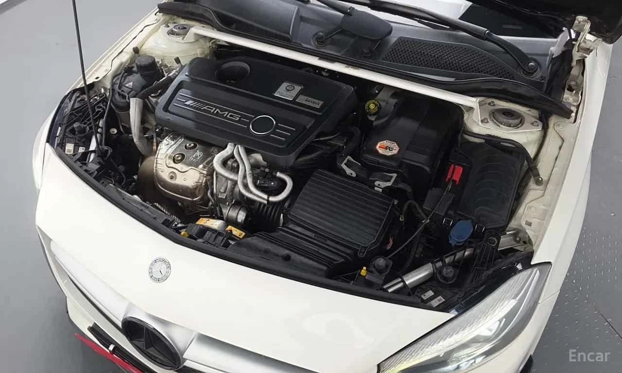Mercedes-Benz A45 AMG * 4MATIC * KEYLESS * ФИКСИРАНА ЦЕНА ДО БЪЛГАРИЯ* , снимка 6 - Автомобили и джипове - 56199520