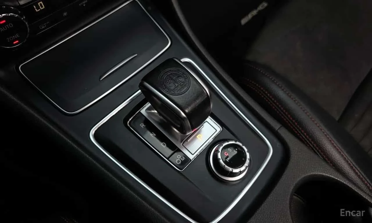 Mercedes-Benz A45 AMG * 4MATIC * KEYLESS * ФИКСИРАНА ЦЕНА ДО БЪЛГАРИЯ* , снимка 9 - Автомобили и джипове - 56199520