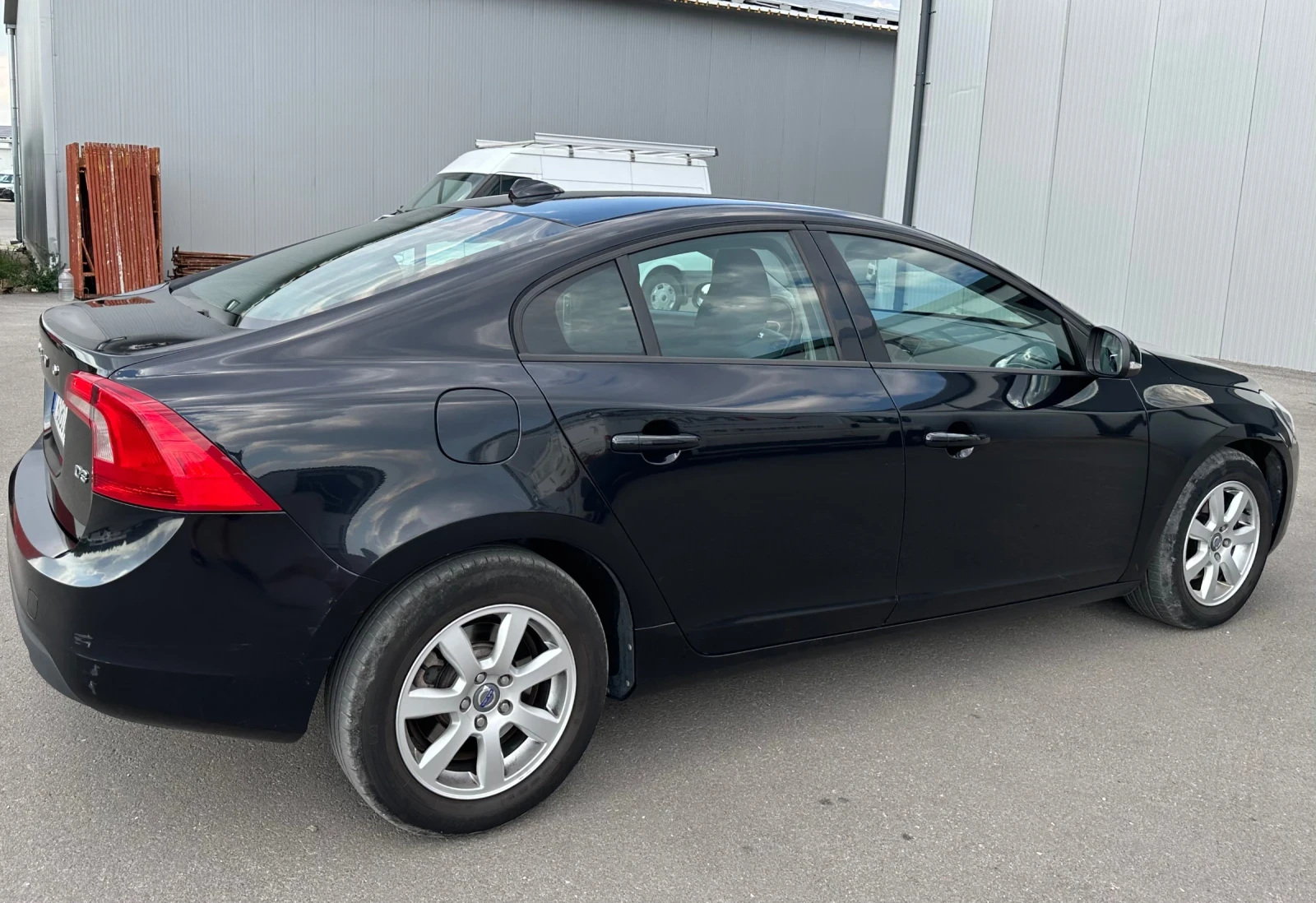 Volvo S60 D3, снимка 4 - Автомобили и джипове - 56274473