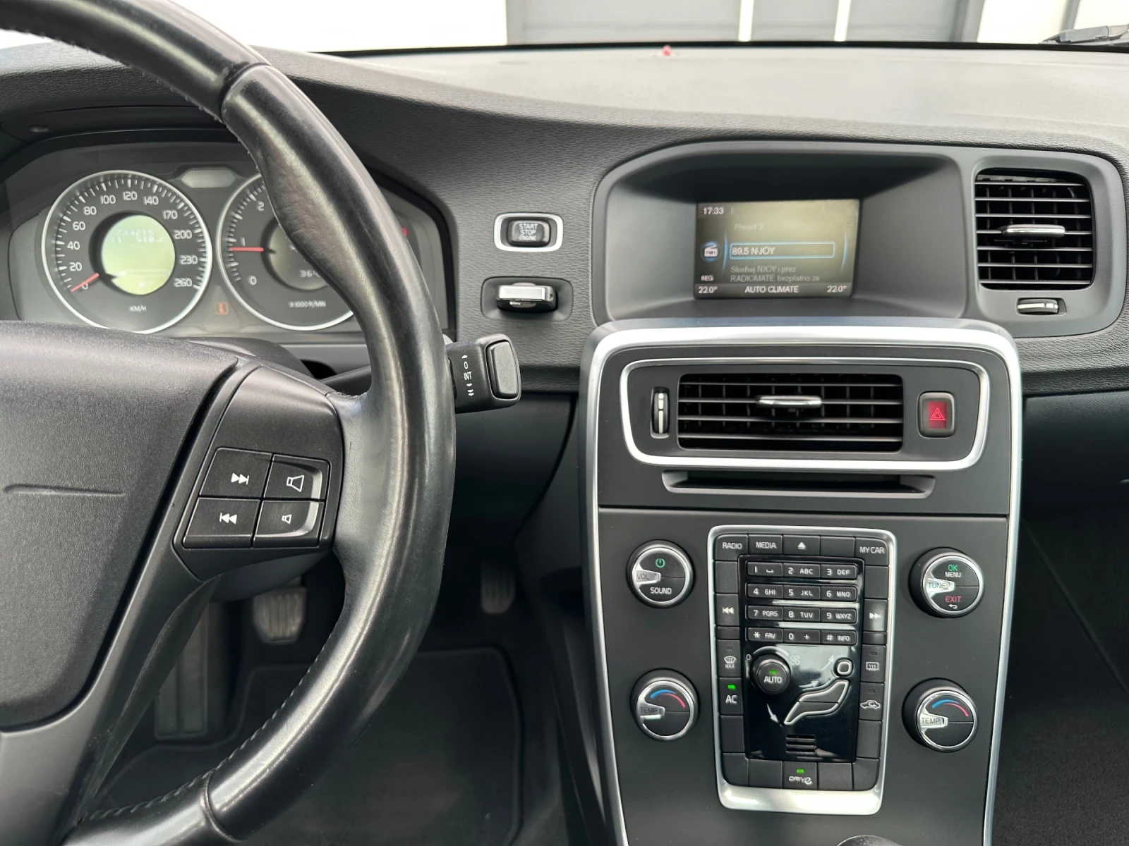 Volvo S60 D3, снимка 12 - Автомобили и джипове - 56274473