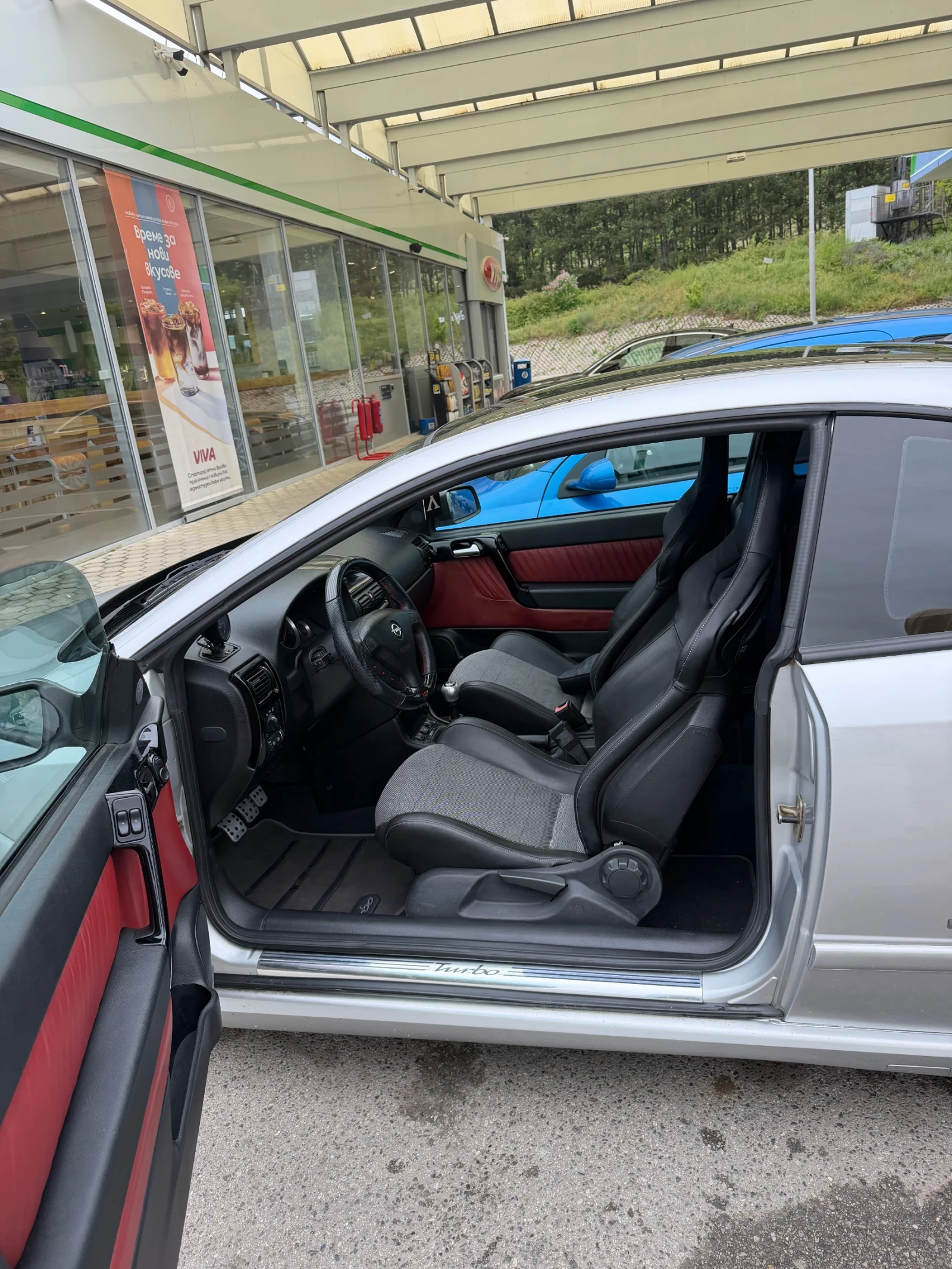 Opel Astra Bertone 2.0T, снимка 6 - Автомобили и джипове - 56474582