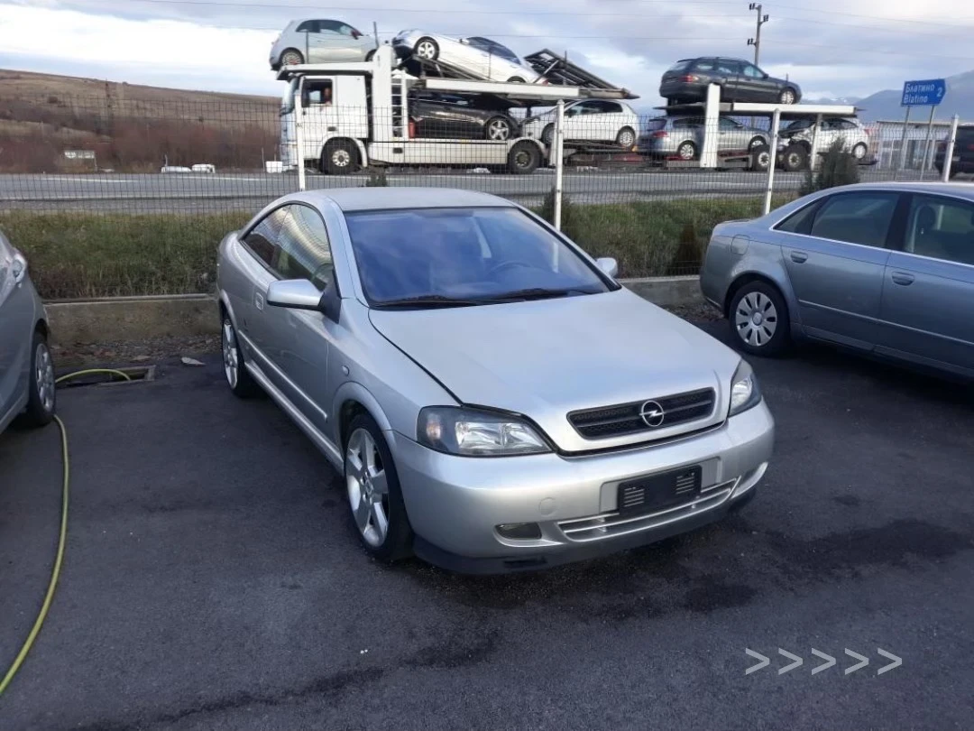 Opel Astra Bertone 2.0T, снимка 13 - Автомобили и джипове - 56474582