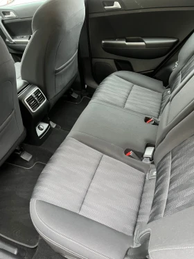 Kia Sportage 1.6 заводска газ, снимка 10