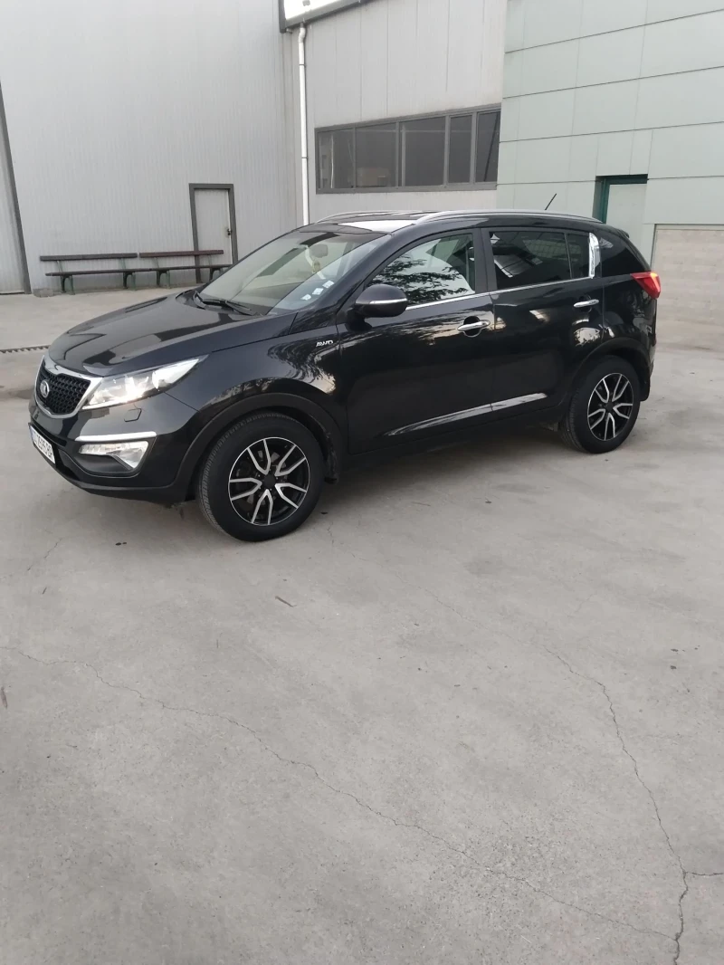 Kia Sportage, снимка 4 - Автомобили и джипове - 47655451