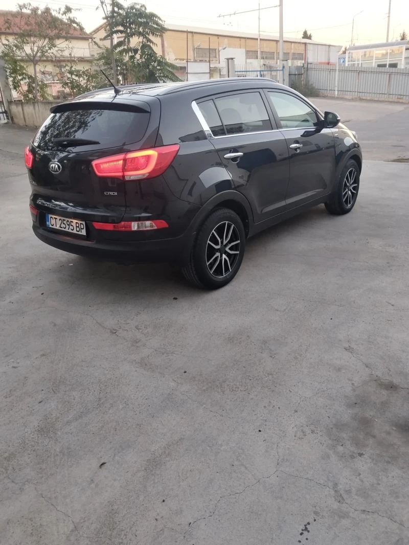 Kia Sportage, снимка 6 - Автомобили и джипове - 47655451