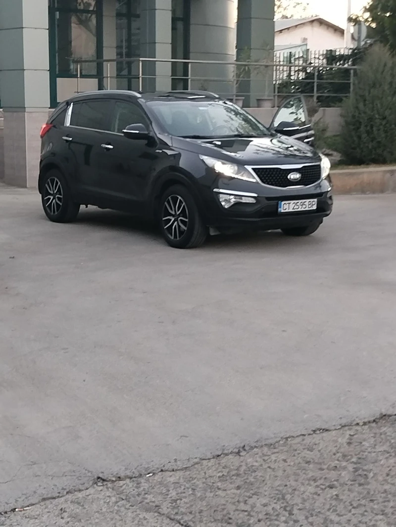 Kia Sportage, снимка 8 - Автомобили и джипове - 47655451