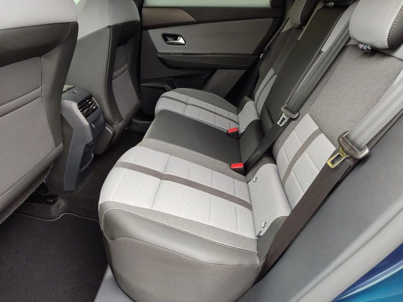 Opel Grandland X Grandland GS 48V Hybrid  MY25, снимка 12 - Автомобили и джипове - 51615380